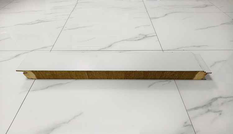 純平面聚氨酯封邊巖棉復合板